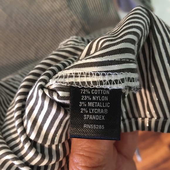 Roll up button down blouse - Picture 4 of 4